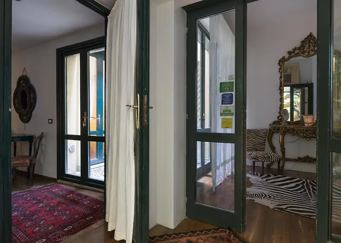 Albertad Bed & Breakfast 4*