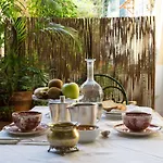 Albertad Couette-café 4*